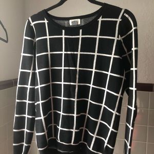 ⭐️Grid Patterned Old Navy Sweater⭐️